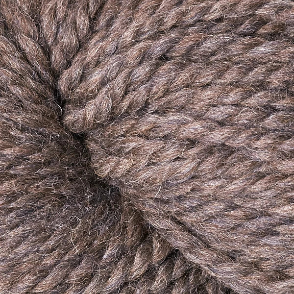Close-up of light brown yarn